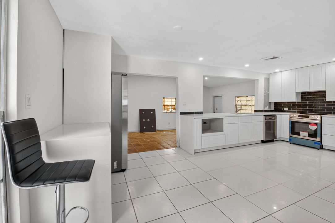 For Sale: $485,000 (3 beds, 1 baths, 1641 Square Feet)