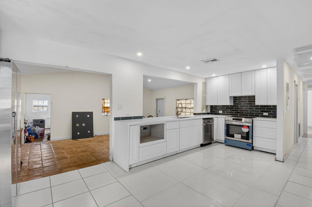 For Sale: $485,000 (3 beds, 1 baths, 1641 Square Feet)