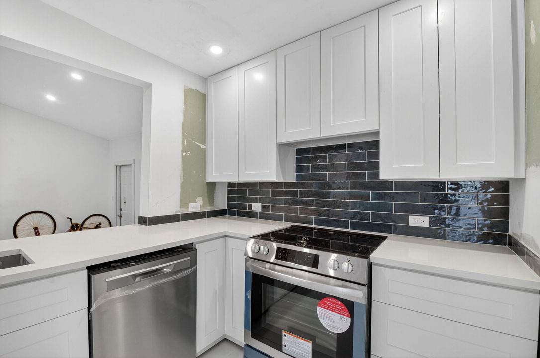 For Sale: $485,000 (3 beds, 1 baths, 1641 Square Feet)