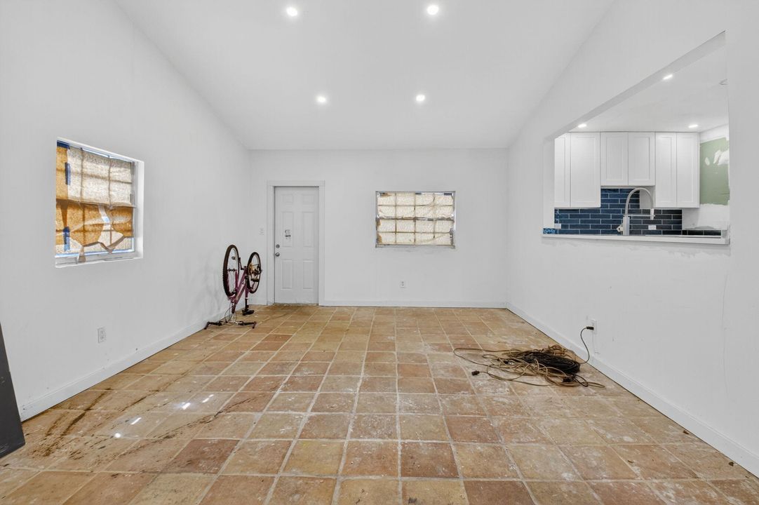 For Sale: $485,000 (3 beds, 1 baths, 1641 Square Feet)