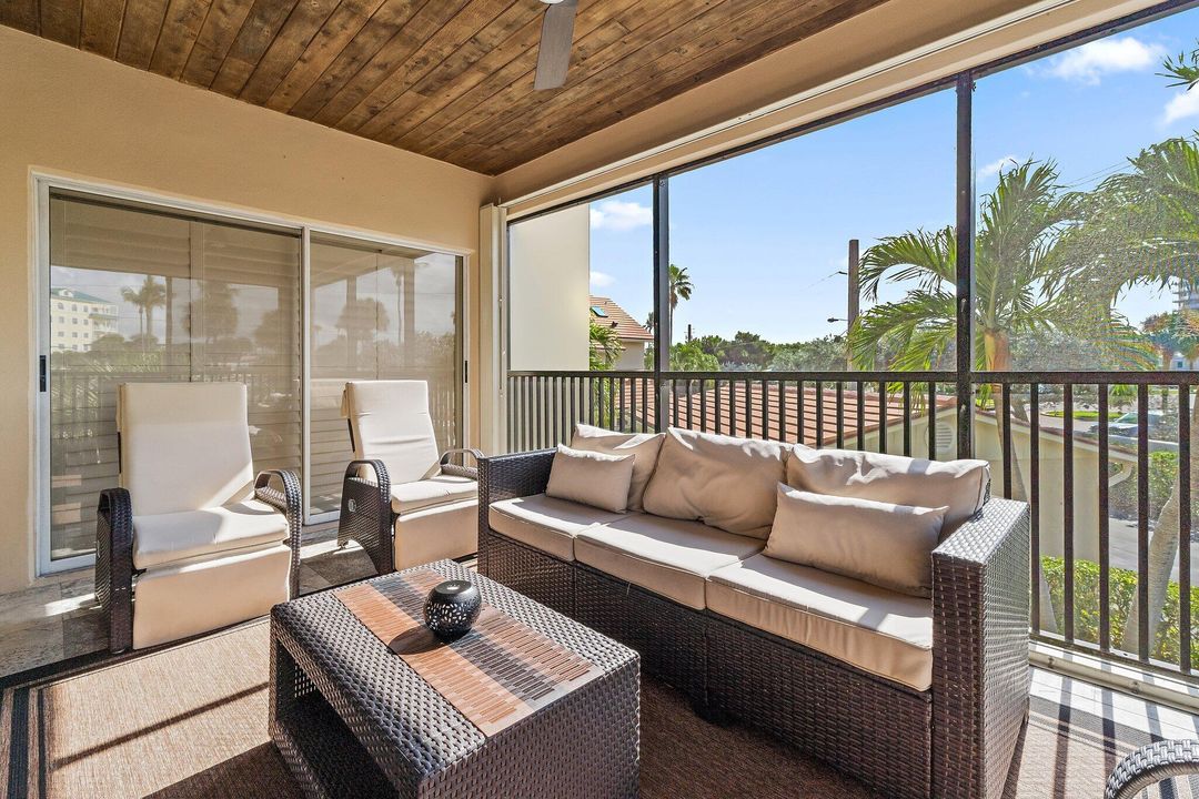 For Sale: $1,299,000 (4 beds, 3 baths, 2200 Square Feet)