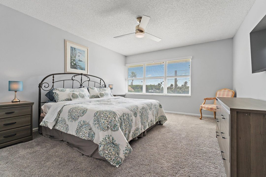 For Sale: $1,299,000 (4 beds, 3 baths, 2200 Square Feet)