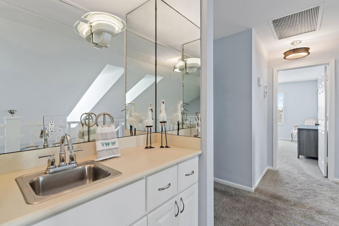 For Sale: $1,299,000 (4 beds, 3 baths, 2200 Square Feet)