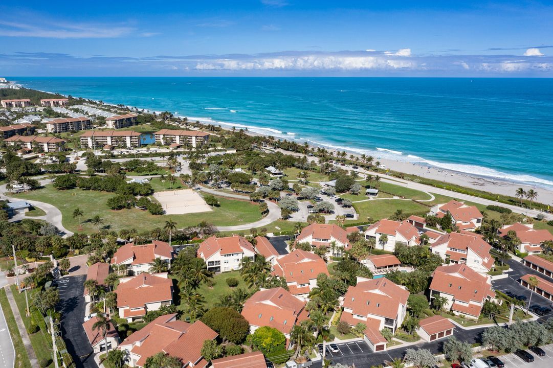 For Sale: $1,299,000 (4 beds, 3 baths, 2200 Square Feet)