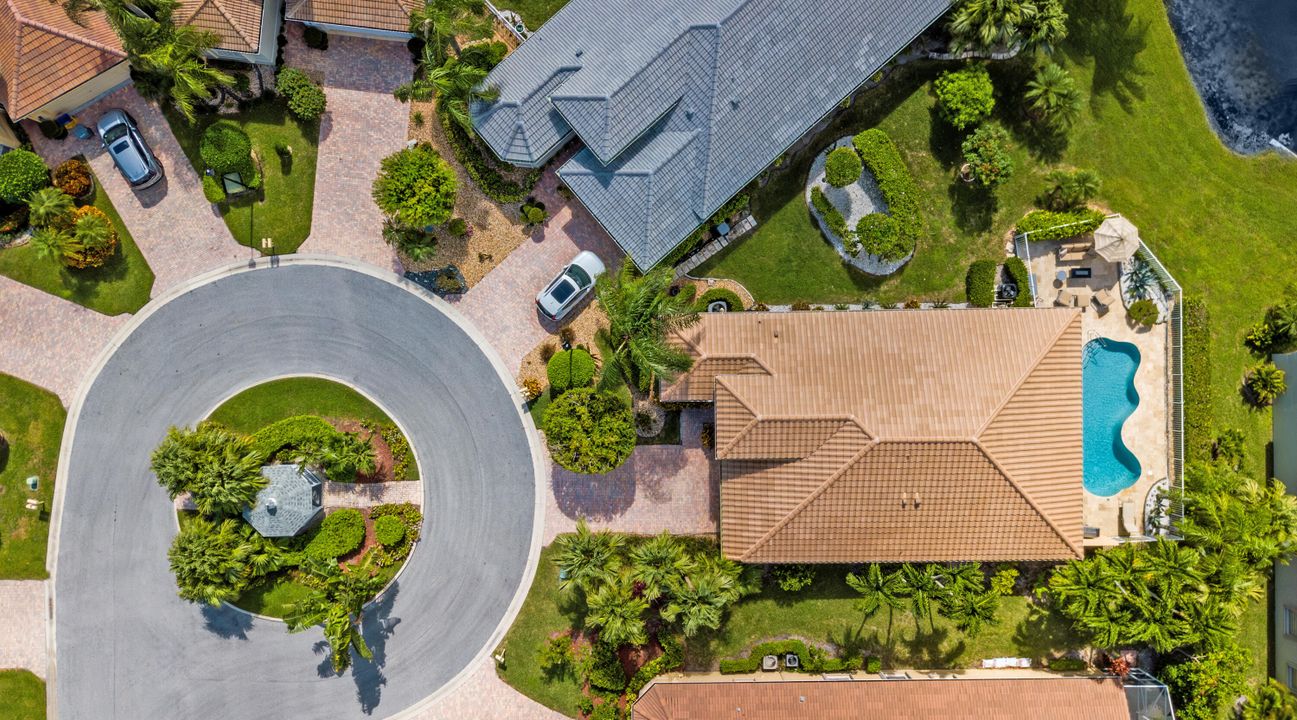 Activo con contrato: $649,000 (3 camas, 2 baños, 1894 Pies cuadrados)