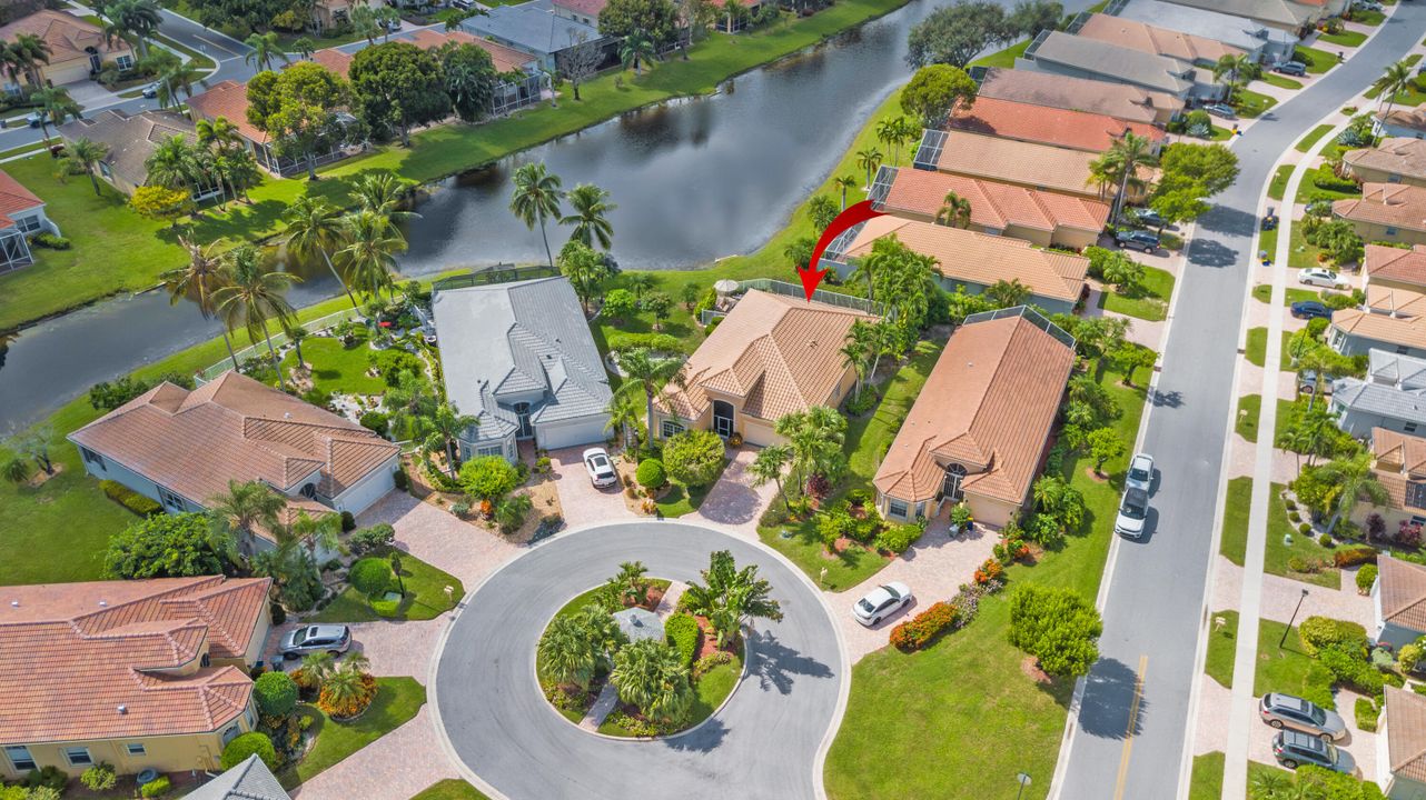 Activo con contrato: $649,000 (3 camas, 2 baños, 1894 Pies cuadrados)