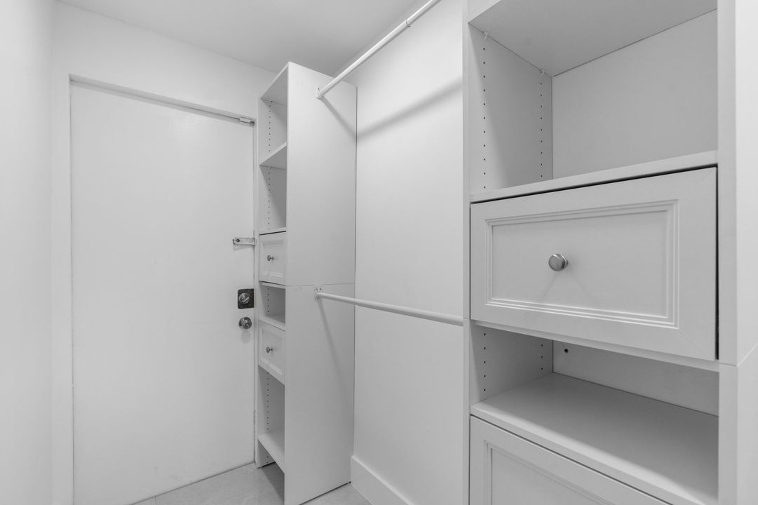 合同活跃: $775,000 (3 贝兹, 2 浴室, 1468 平方英尺)