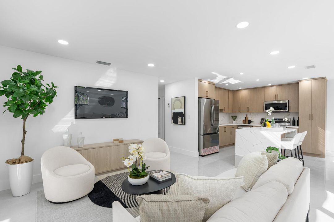 合同活跃: $775,000 (3 贝兹, 2 浴室, 1468 平方英尺)