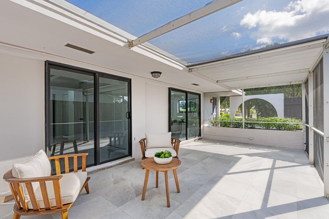 合同活跃: $775,000 (3 贝兹, 2 浴室, 1468 平方英尺)