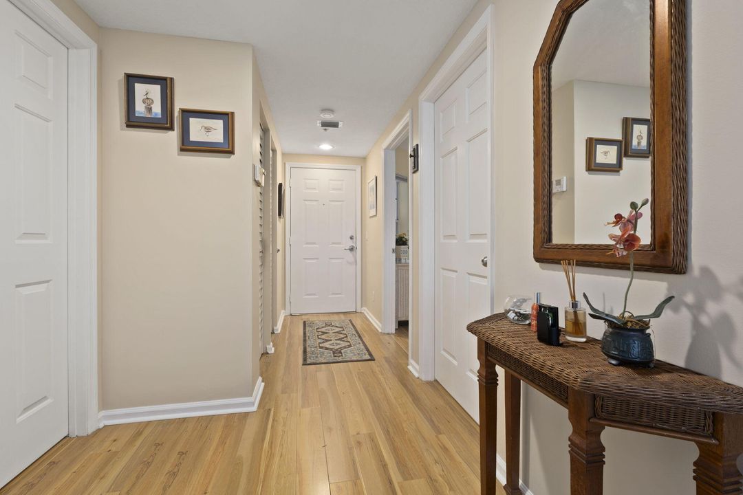 For Sale: $629,900 (2 beds, 2 baths, 1204 Square Feet)
