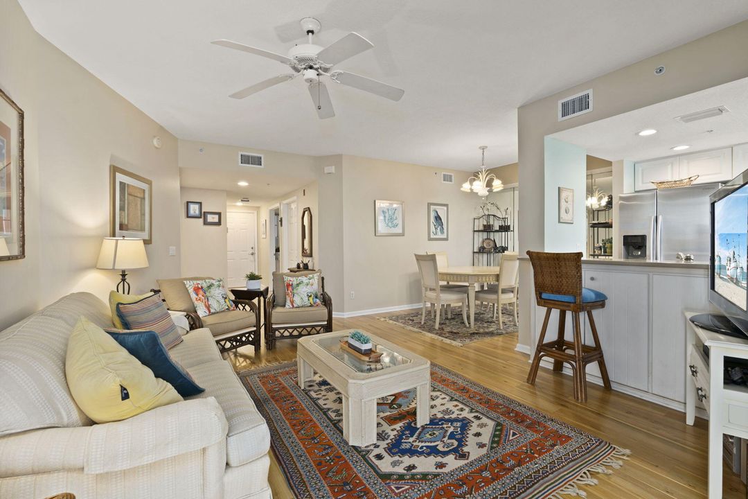 For Sale: $629,900 (2 beds, 2 baths, 1204 Square Feet)