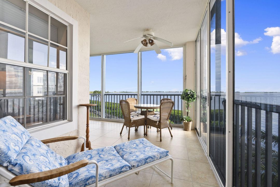 For Sale: $629,900 (2 beds, 2 baths, 1204 Square Feet)