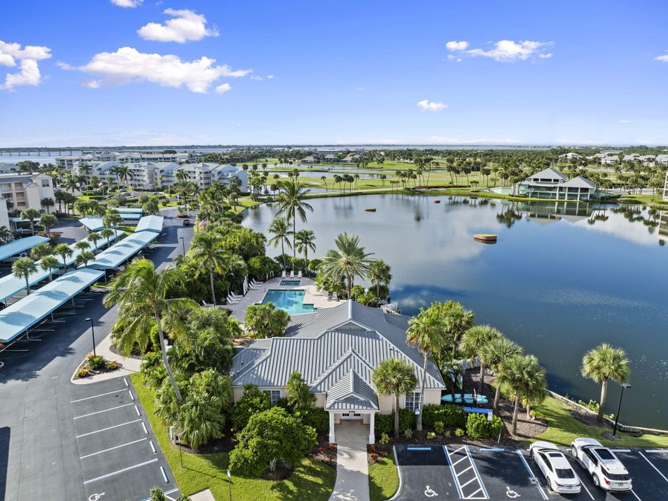 For Sale: $629,900 (2 beds, 2 baths, 1204 Square Feet)