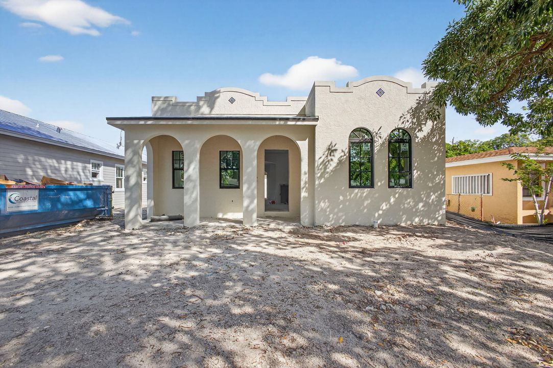 For Sale: $1,950,000 (4 beds, 3 baths, 2112 Square Feet)