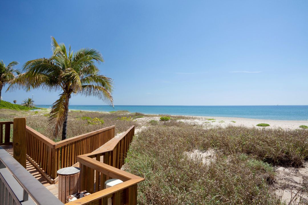 For Sale: $2,295,000 (3 beds, 2 baths, 2100 Square Feet)