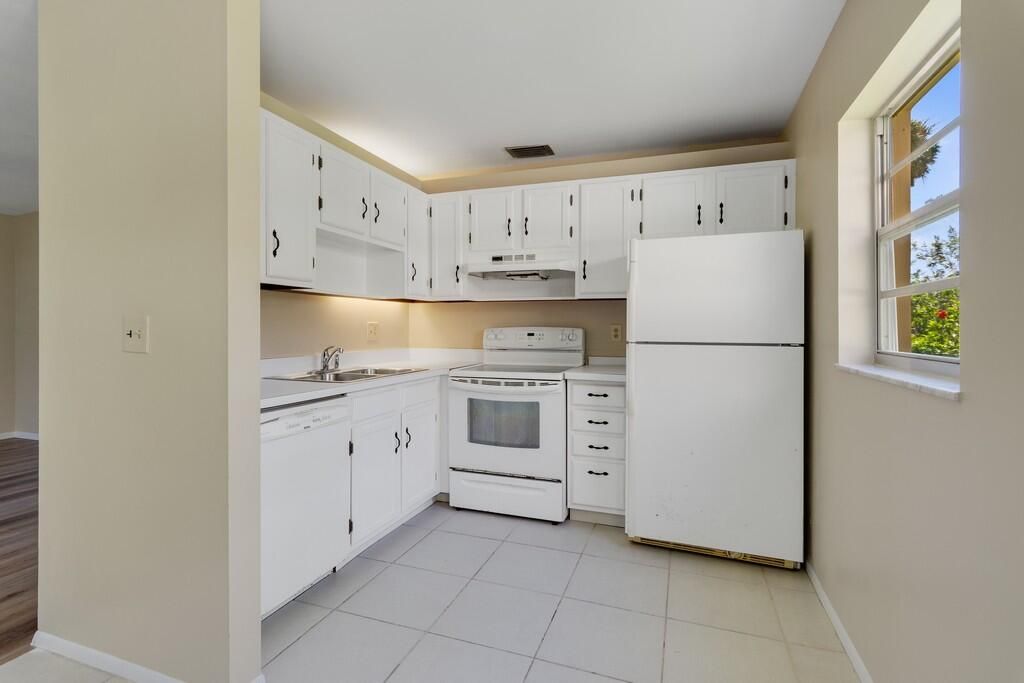 待售: $125,000 (2 贝兹, 2 浴室, 1000 平方英尺)