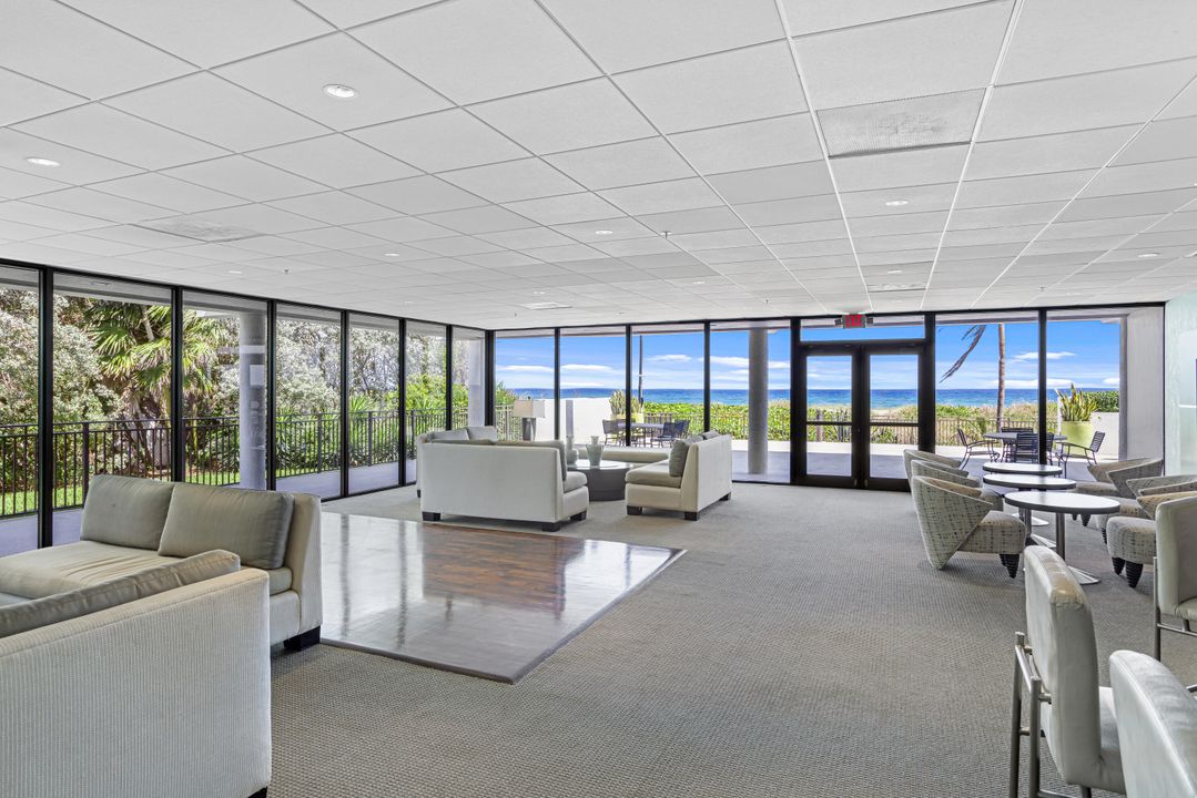 For Sale: $2,295,000 (3 beds, 2 baths, 2100 Square Feet)