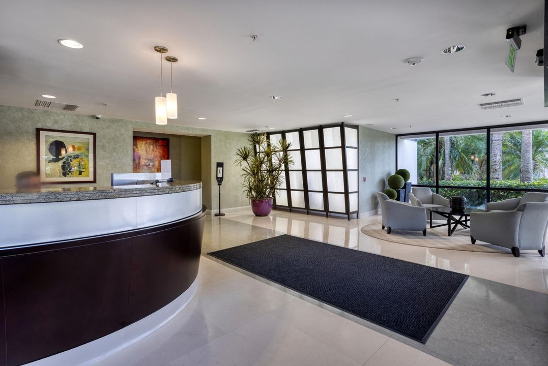 For Sale: $2,295,000 (3 beds, 2 baths, 2100 Square Feet)