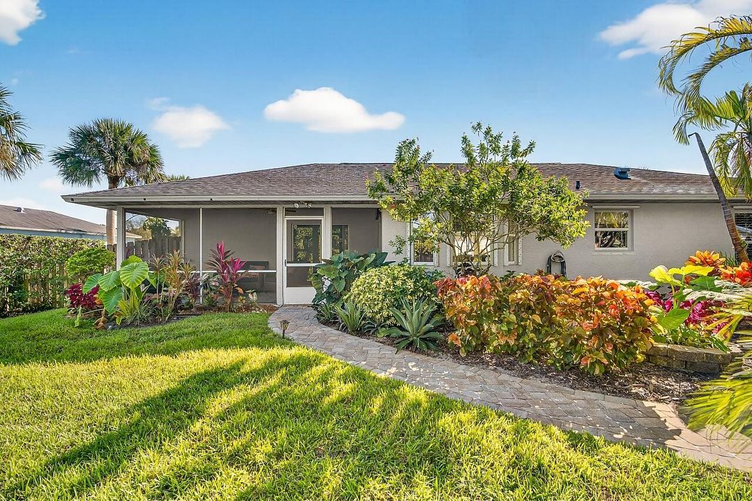 Под контрактом: $339,000 (3 спален, 2 ванн, 1440 Квадратных фут)