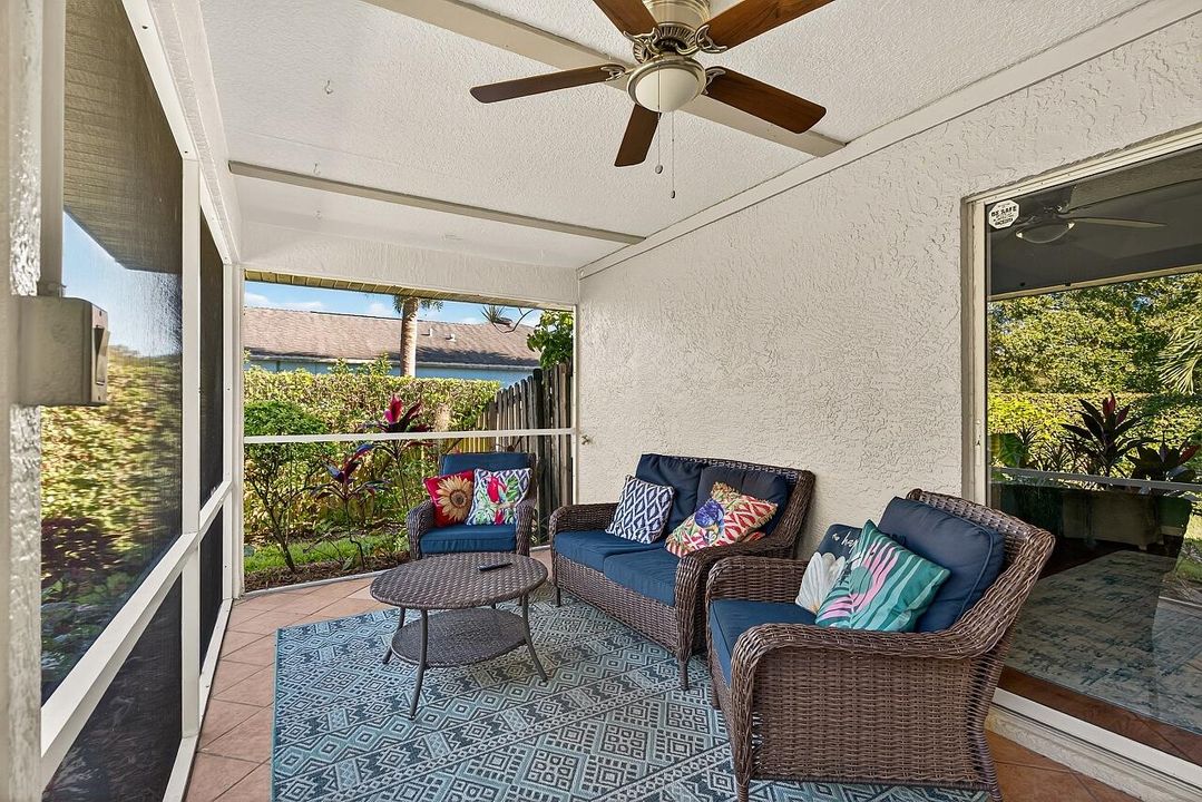 Под контрактом: $339,000 (3 спален, 2 ванн, 1440 Квадратных фут)