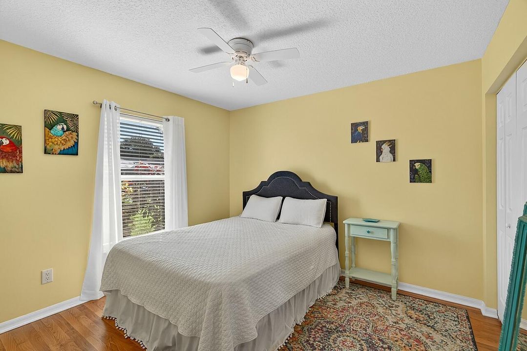 Под контрактом: $339,000 (3 спален, 2 ванн, 1440 Квадратных фут)