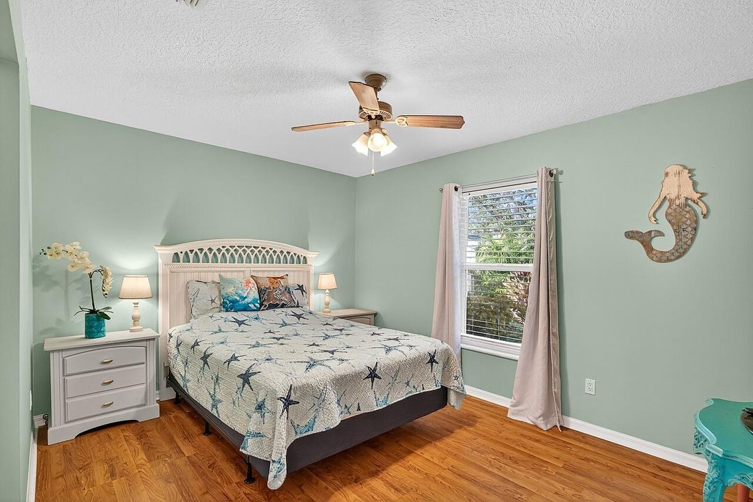 Под контрактом: $339,000 (3 спален, 2 ванн, 1440 Квадратных фут)