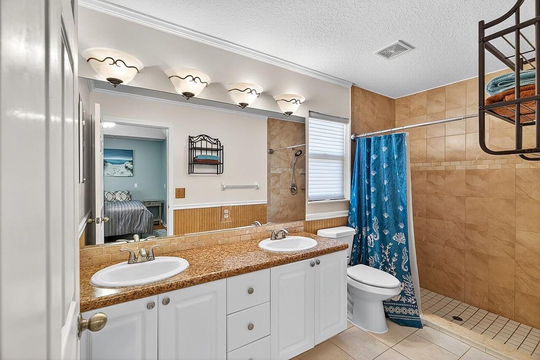 Под контрактом: $339,000 (3 спален, 2 ванн, 1440 Квадратных фут)