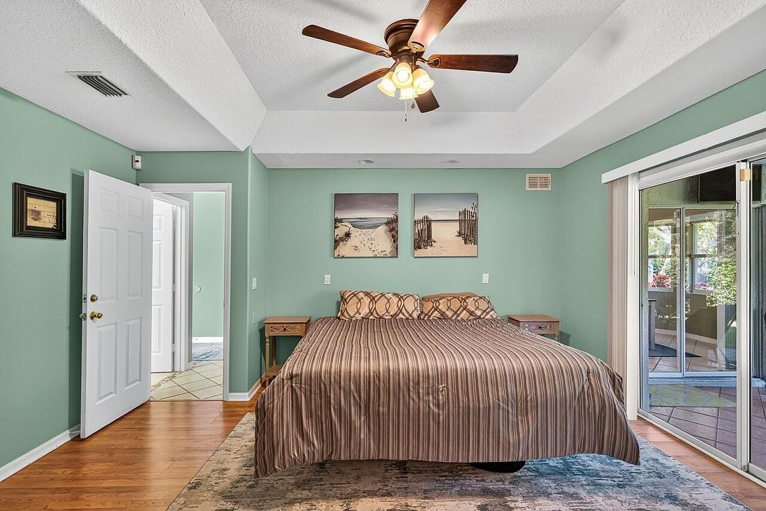 Под контрактом: $339,000 (3 спален, 2 ванн, 1440 Квадратных фут)