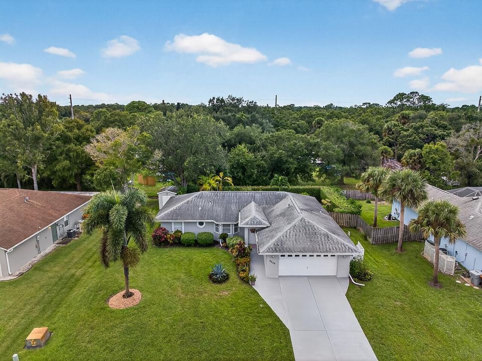 Под контрактом: $339,000 (3 спален, 2 ванн, 1440 Квадратных фут)