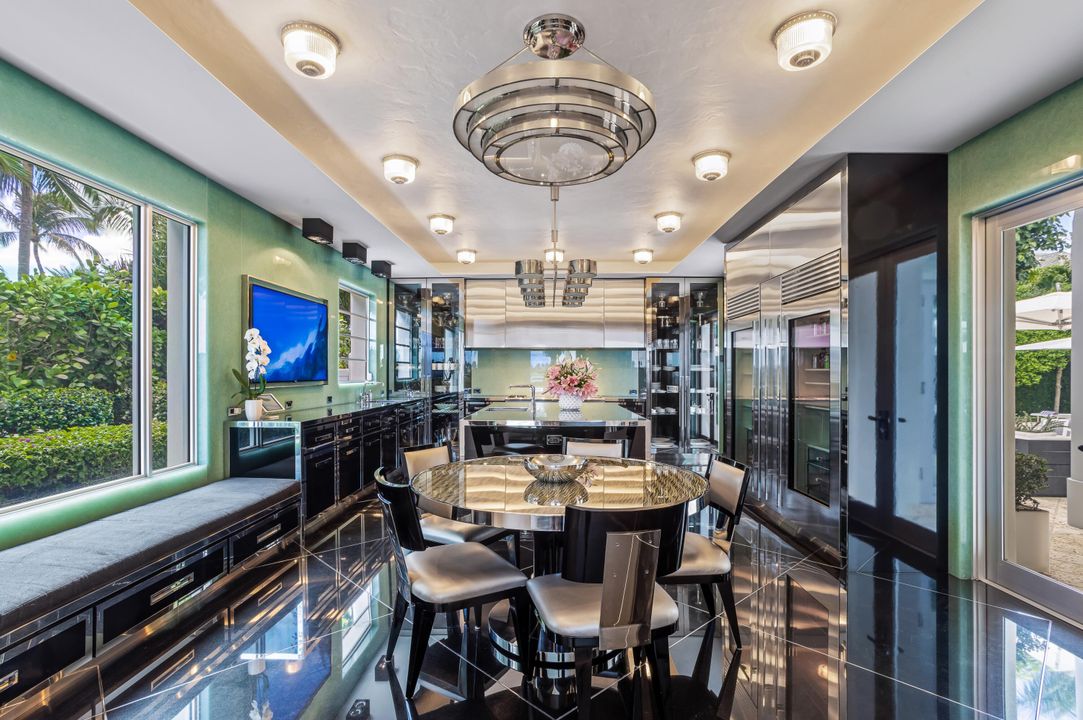 For Sale: $24,950,000 (6 beds, 7 baths, 6212 Square Feet)