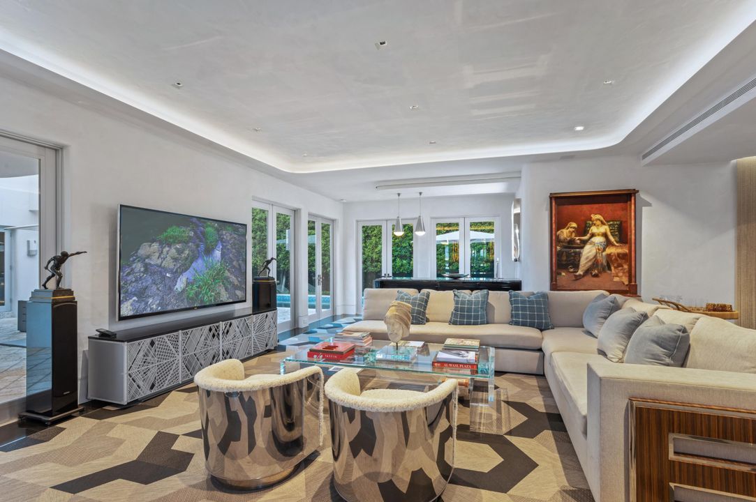 For Sale: $24,950,000 (6 beds, 7 baths, 6212 Square Feet)