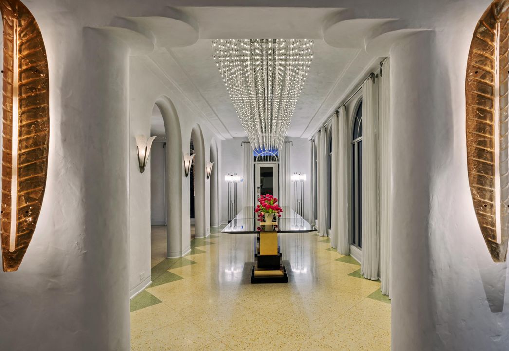 For Sale: $24,950,000 (6 beds, 7 baths, 6212 Square Feet)