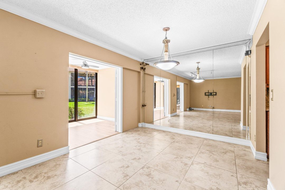 Activo con contrato: $329,000 (2 camas, 1 baños, 999 Pies cuadrados)