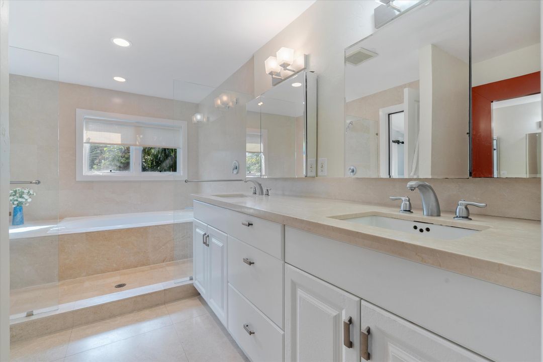 For Sale: $2,287,000 (6 beds, 5 baths, 3740 Square Feet)