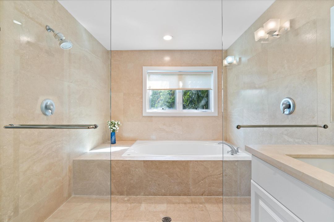 For Sale: $2,287,000 (6 beds, 5 baths, 3740 Square Feet)