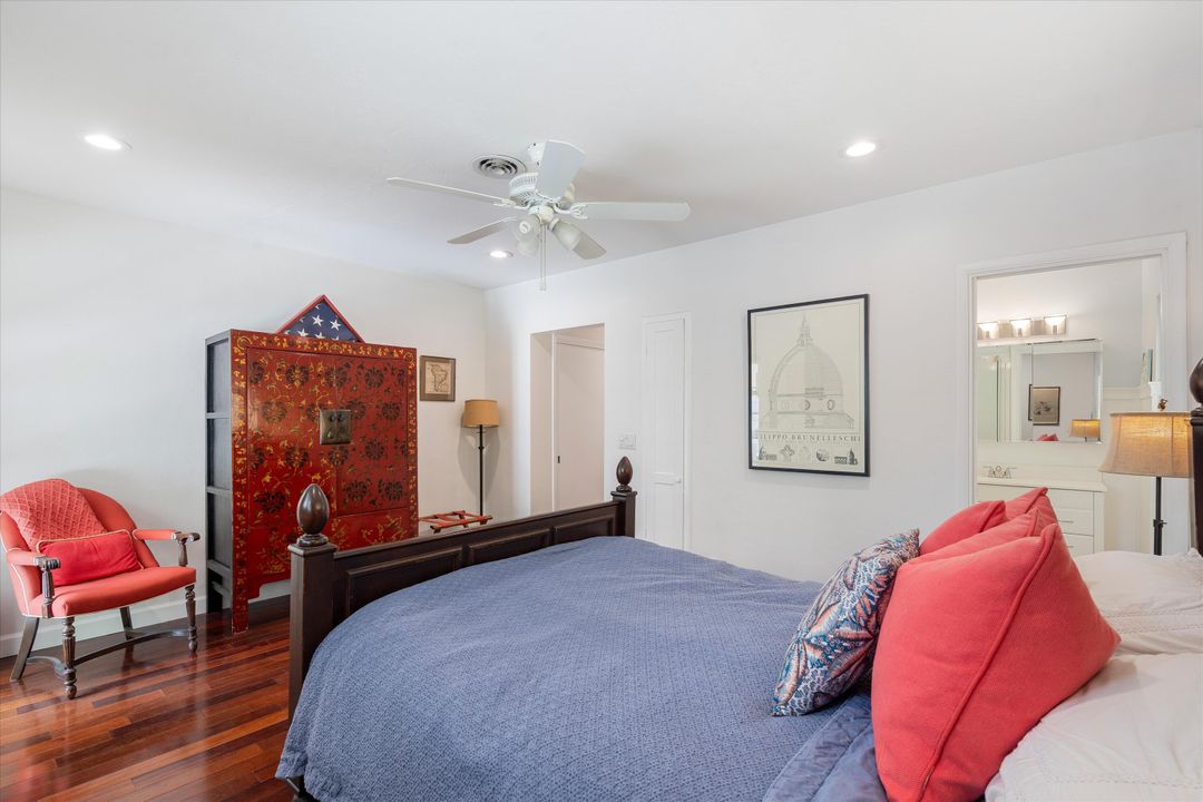 For Sale: $2,287,000 (6 beds, 5 baths, 3740 Square Feet)