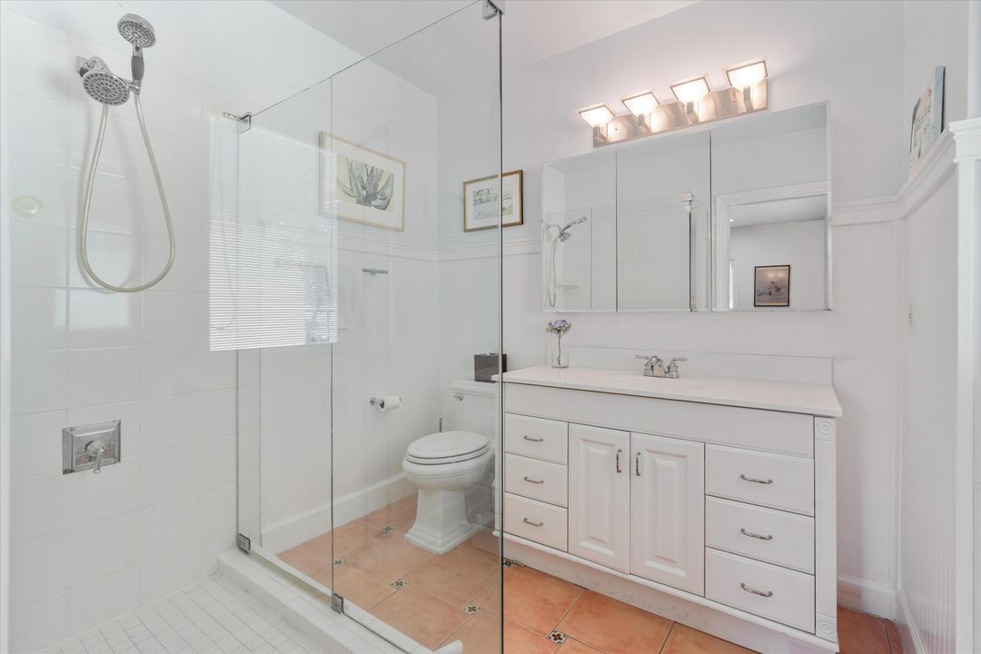 For Sale: $2,287,000 (6 beds, 5 baths, 3740 Square Feet)