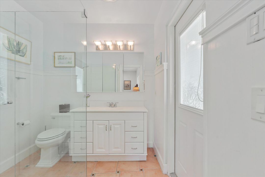 For Sale: $2,287,000 (6 beds, 5 baths, 3740 Square Feet)