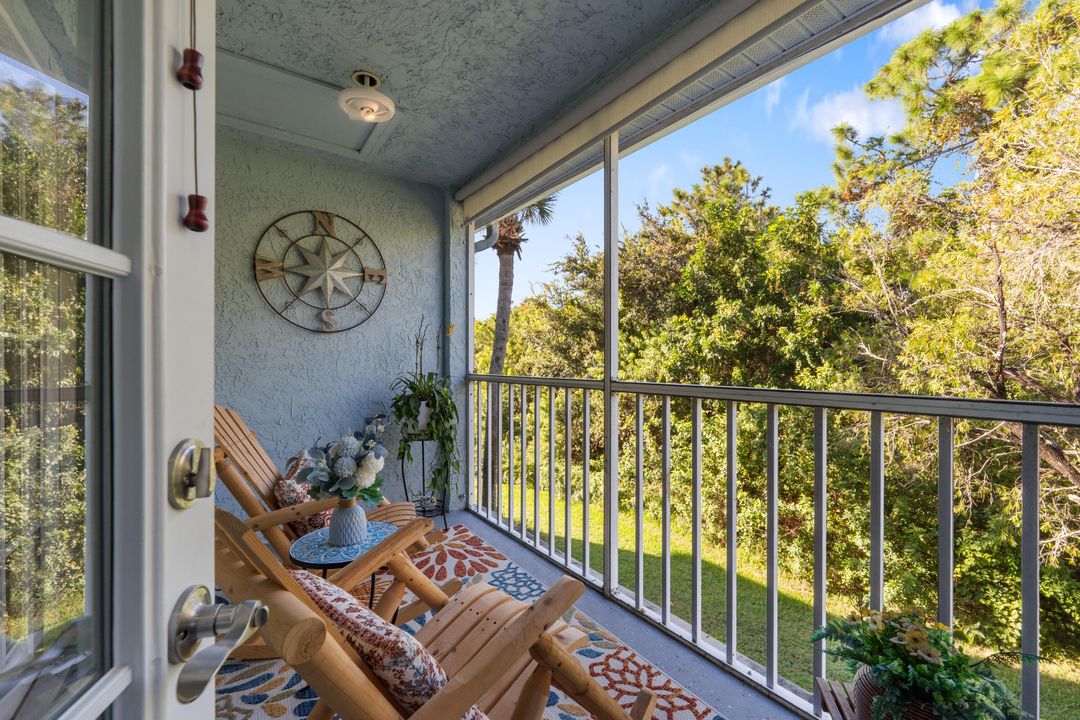 待售: $240,000 (2 贝兹, 2 浴室, 874 平方英尺)