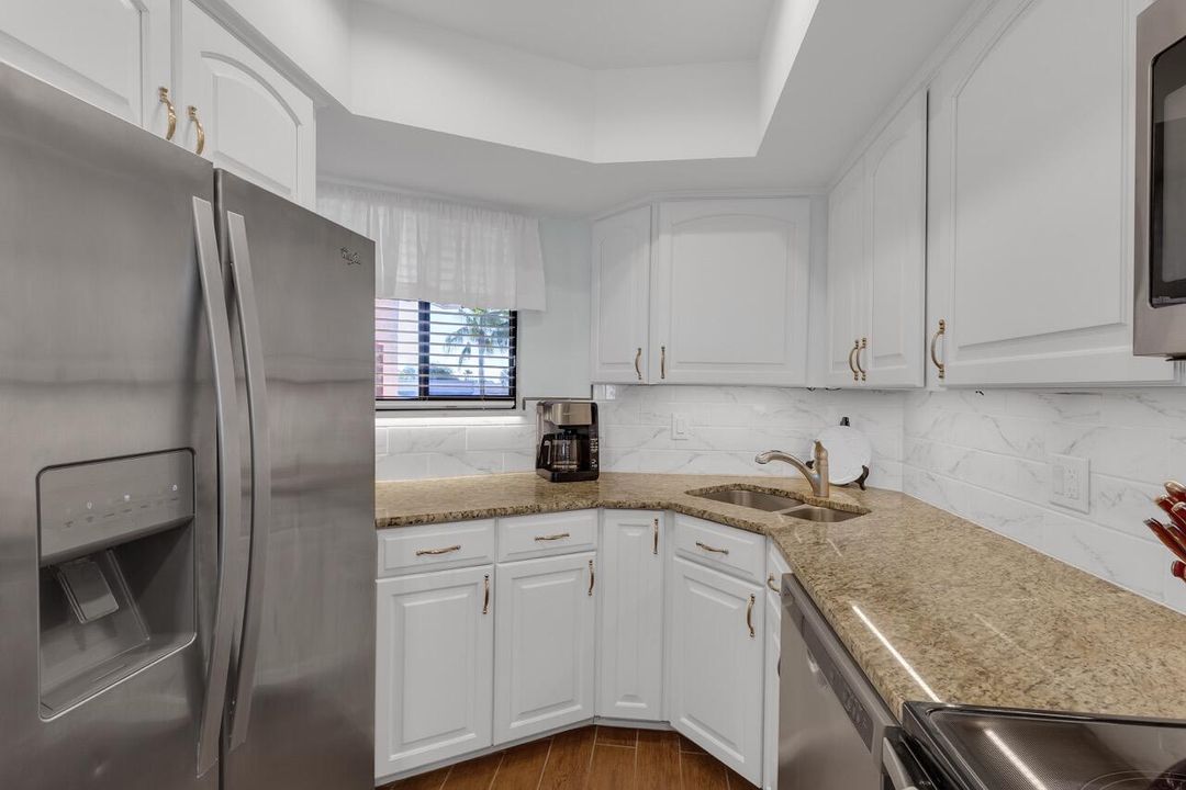 Под контрактом: $329,999 (2 спален, 2 ванн, 1258 Квадратных фут)