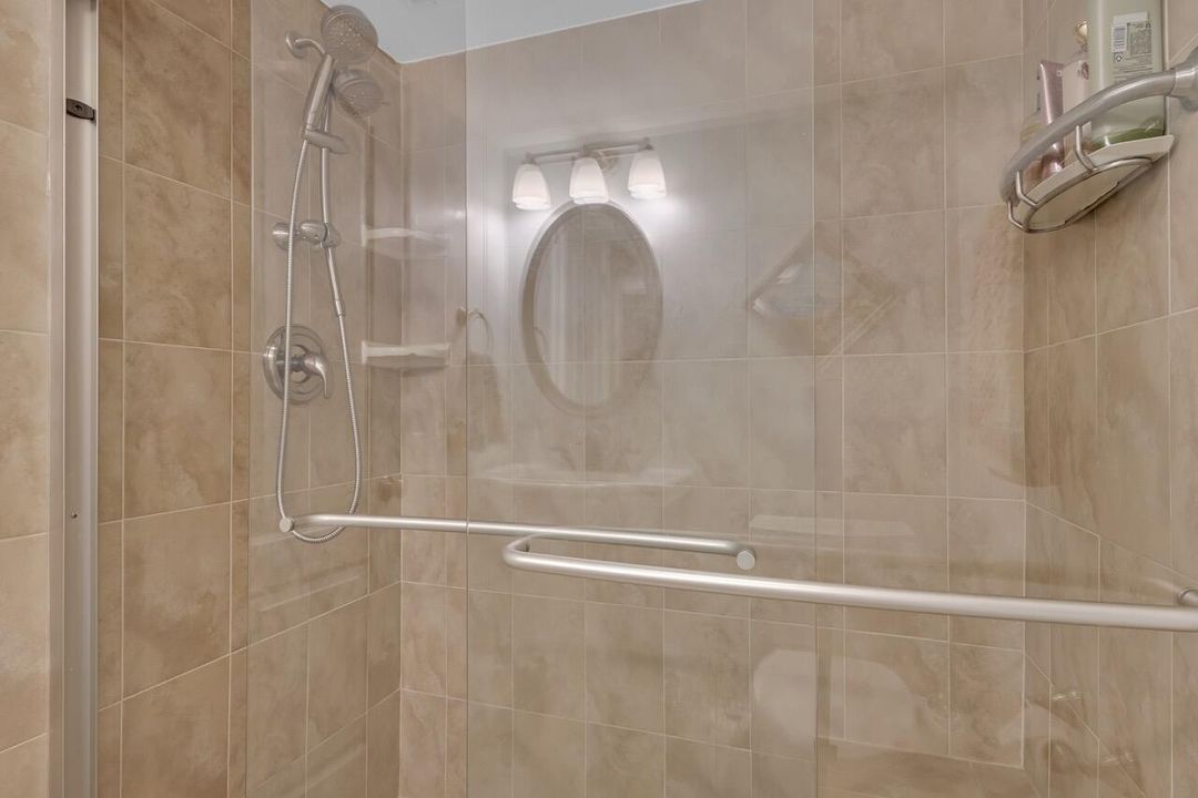 Под контрактом: $329,999 (2 спален, 2 ванн, 1258 Квадратных фут)