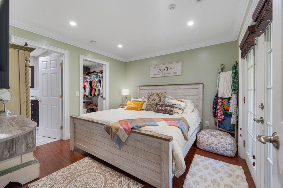 待售: $240,000 (2 贝兹, 2 浴室, 874 平方英尺)