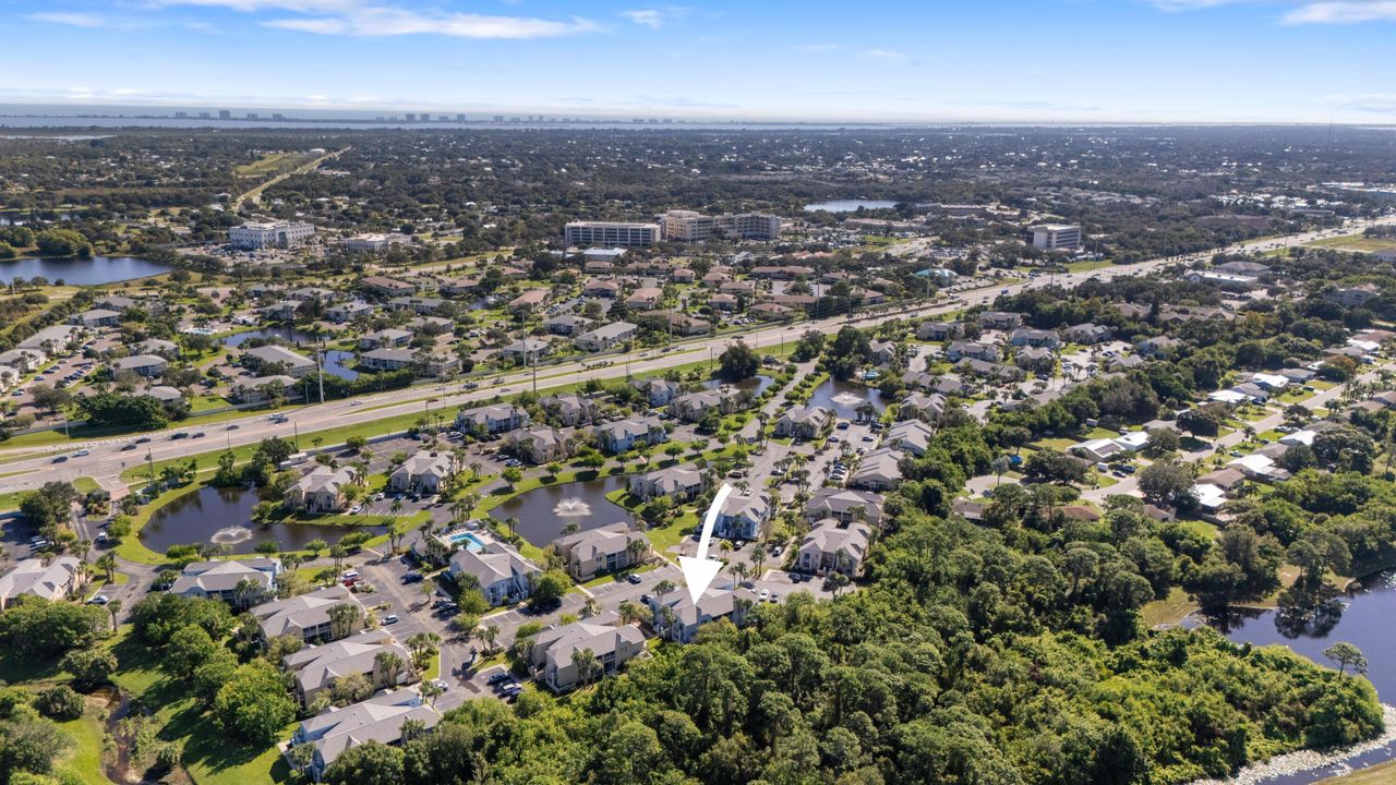 待售: $240,000 (2 贝兹, 2 浴室, 874 平方英尺)