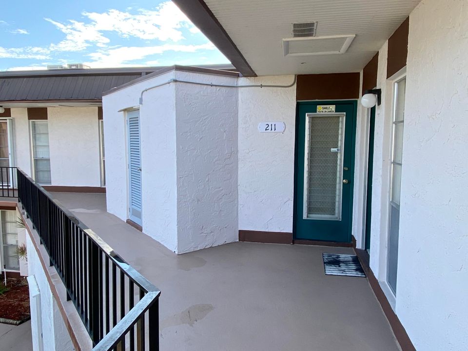 На продажу: $154,950 (2 спален, 2 ванн, 1080 Квадратных фут)