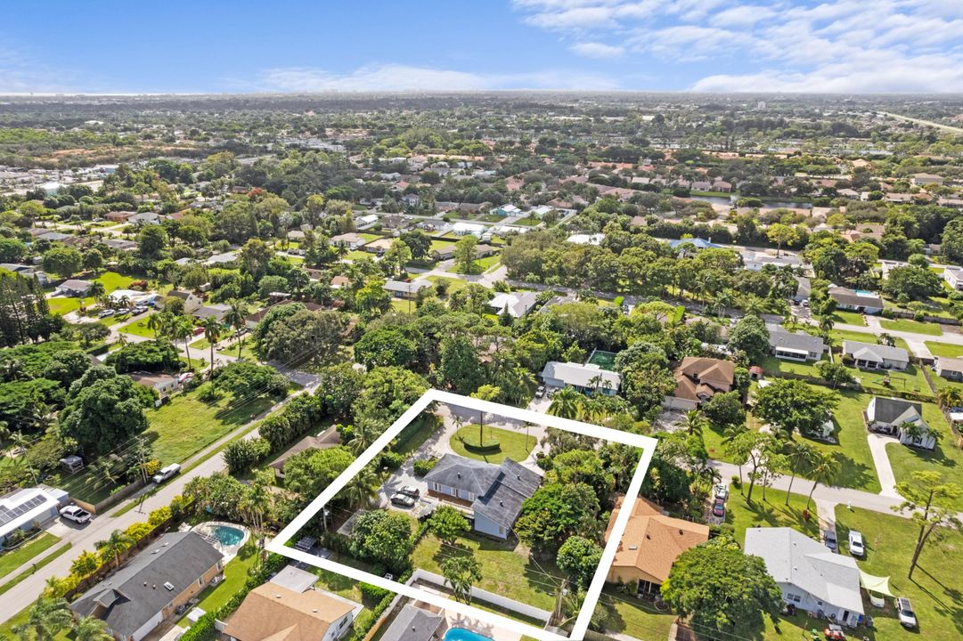 待售: $1,100,000 (5 贝兹, 5 浴室, 2534 平方英尺)