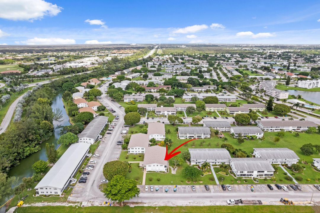 待售: $65,000 (1 贝兹, 1 浴室, 792 平方英尺)