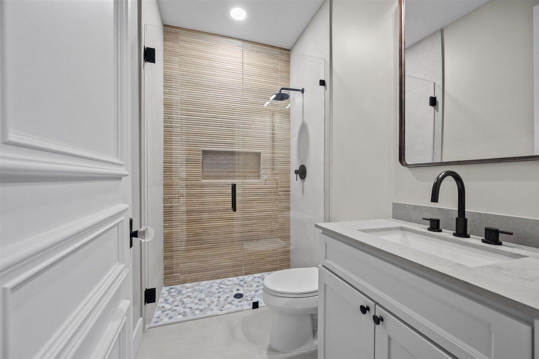 Active With Contract: $18,000 (3 beds, 3 baths, 3084 Square Feet)