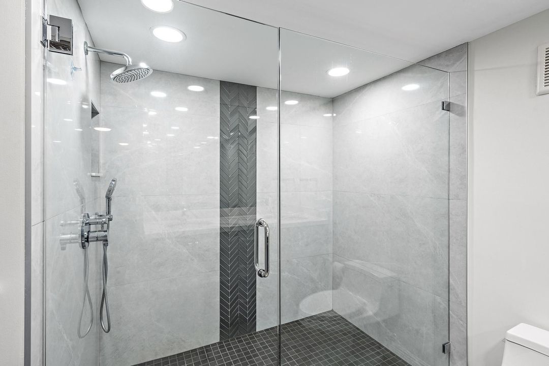 For Sale: $1,200,000 (2 beds, 2 baths, 1435 Square Feet)