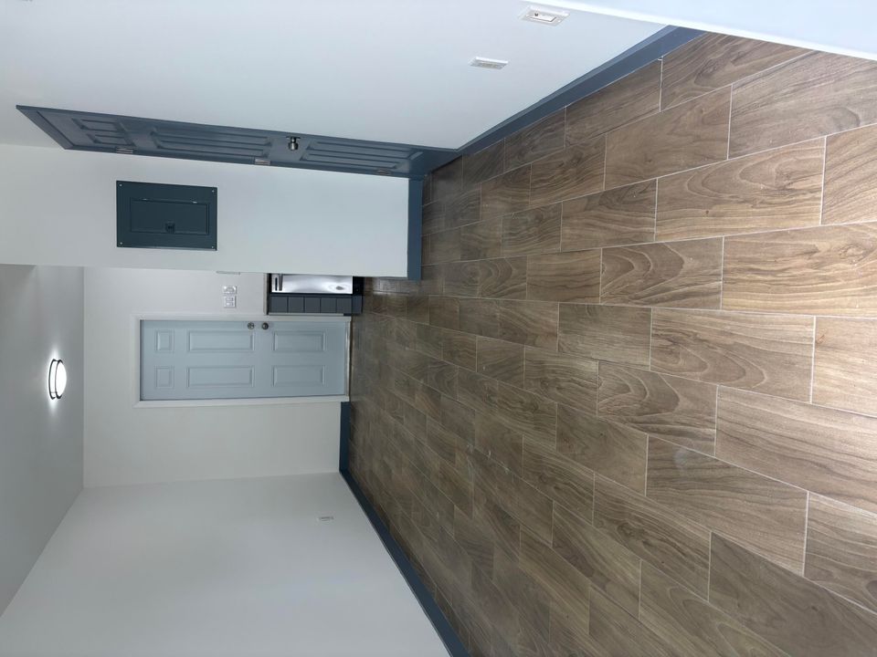 For Rent: $1,595 (1 beds, 1 baths, 450 Square Feet)