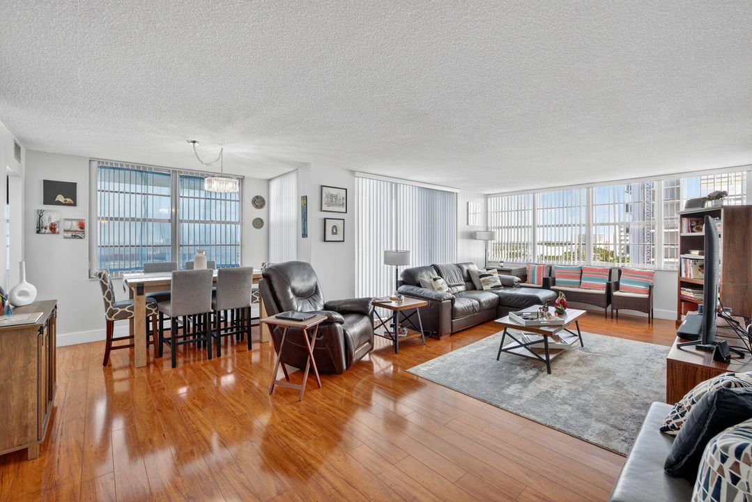 For Sale: $249,000 (2 beds, 2 baths, 1605 Square Feet)